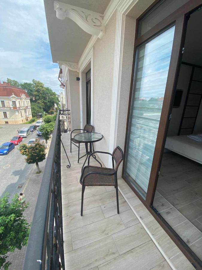 City Centre Apartment Kolomyia Eksteriør billede
