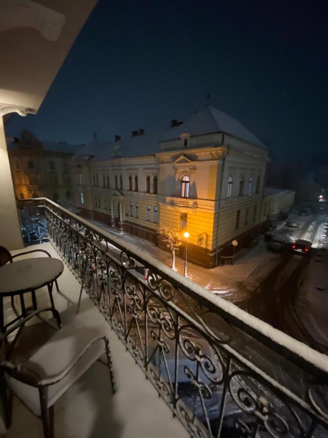 City Centre Apartment Kolomyia Eksteriør billede