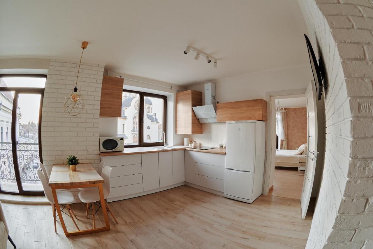 City Centre Apartment Kolomyia Eksteriør billede
